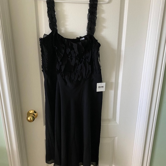 Moschino Cheap and Chic - The Little Black Dress - Picture 1 of 3